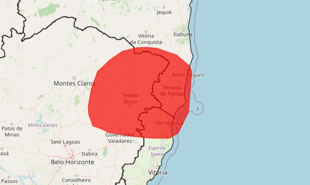 o mapa mostra as áreas em alerta para chuva intensa e significativa